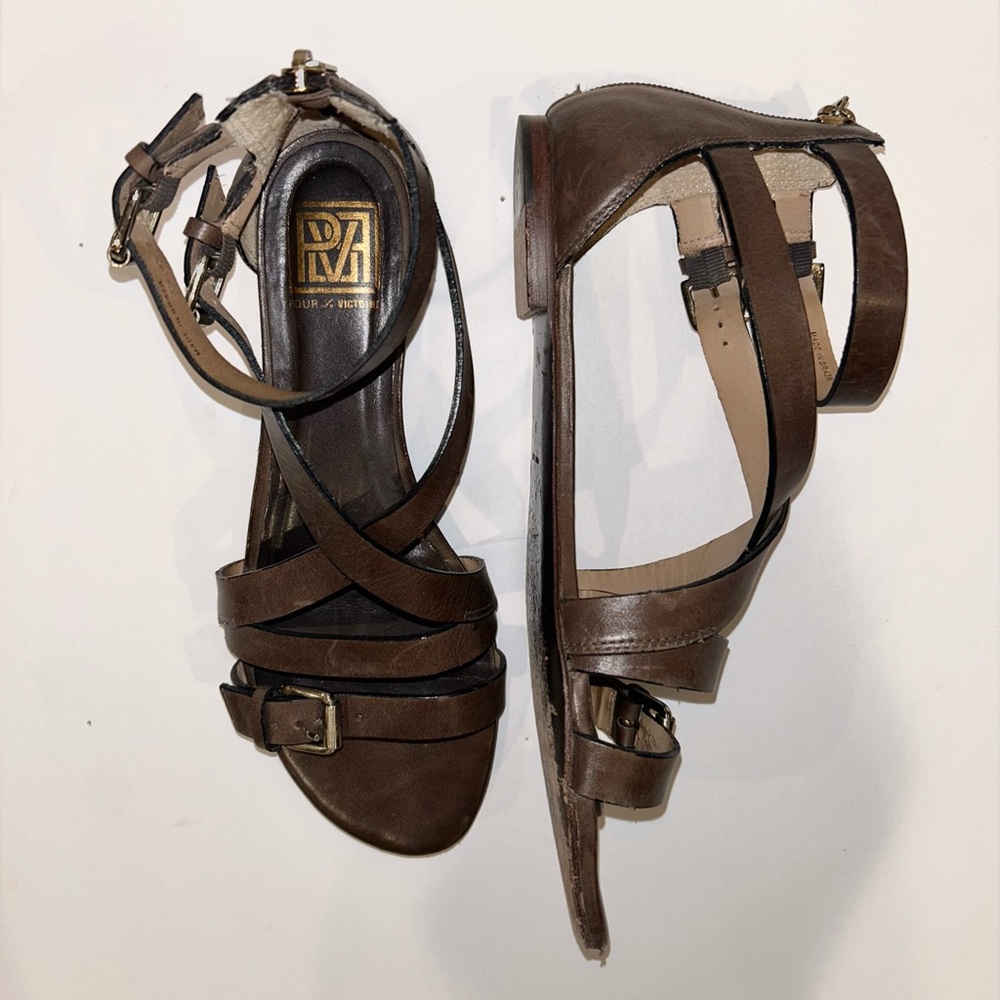Brown Pour la Victoire gladiator sandals